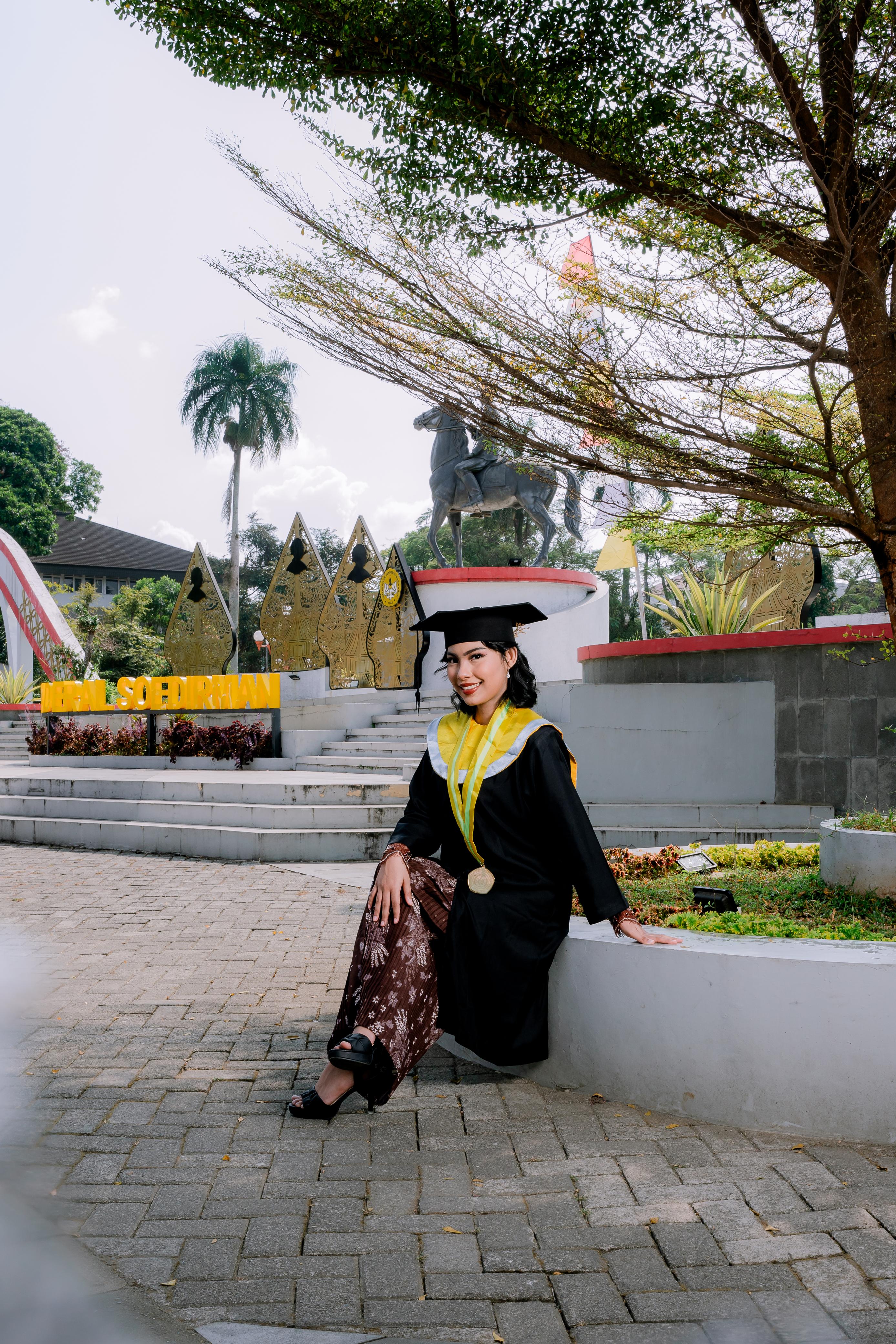 Bundling Graduation Indoor Outdoor